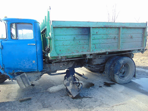На Сумщині легковик "смачно поцілувався" з вантажівкою  - фото 2