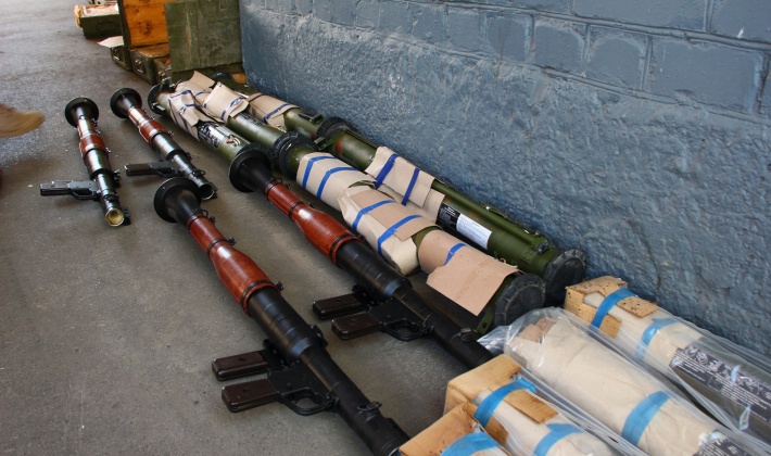 Луганські бойовики обеззброїли краснодонських козаків  (ФОТОФАКТ) - фото 2