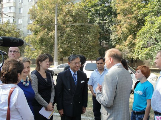 Посол Японії відвідав школи Слов'янська. які фінансує Японія і організація ООН UNICEF - фото 2