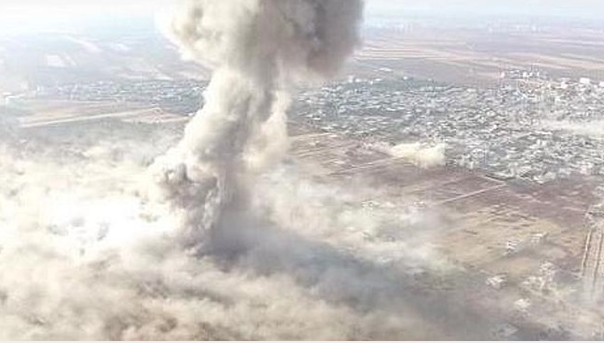 Світ облетіло фото сирійського бойовика-смертника, що плаче перед вибухом - фото 2