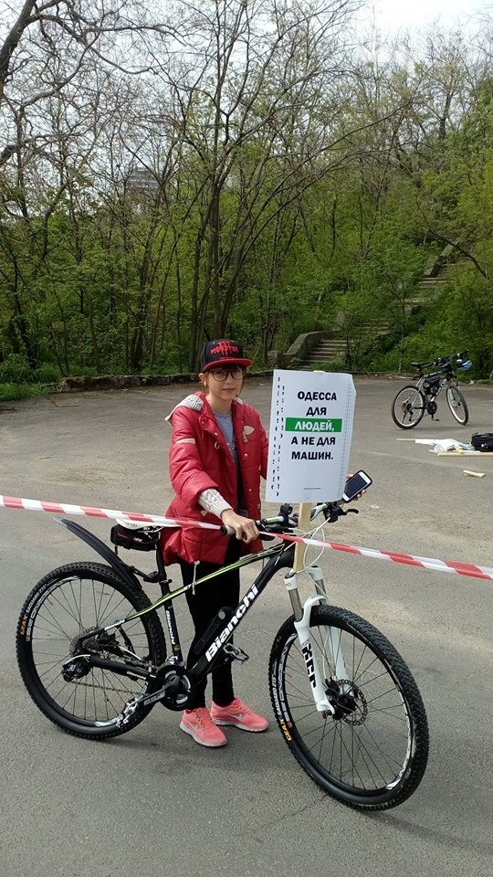 Одеські велосипедисти провели акцію протесту на Трасі здоров'я - фото 1
