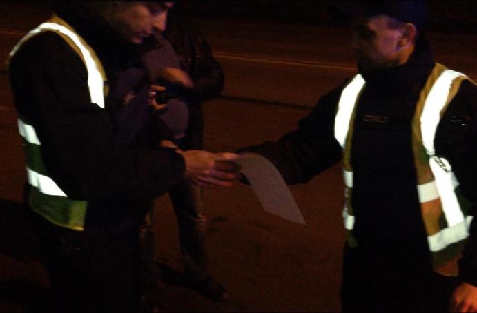 В Ужгороді поліцейські виписали самі собі штраф - фото 1