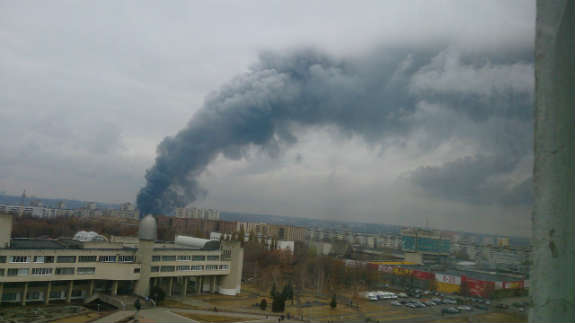 Стало відомо, що горить на харківському ринку "Барабашово" - фото 1