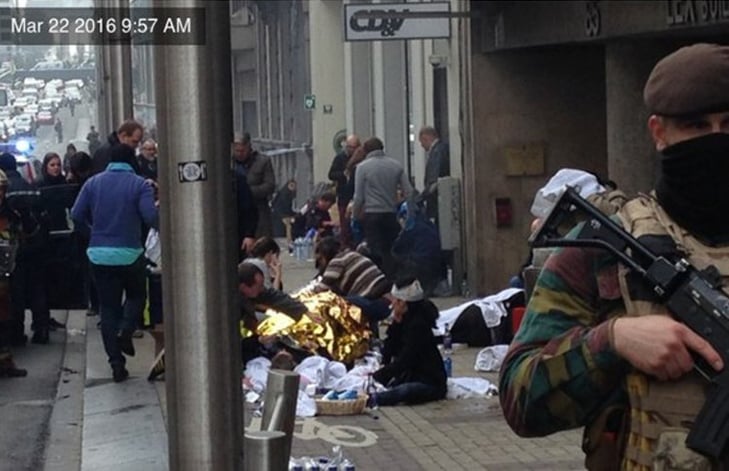 Теракти в Брюсселі (ФОТО 18+) - фото 19