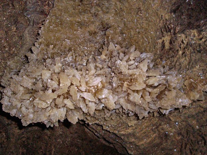 Кристали в Скитській печері