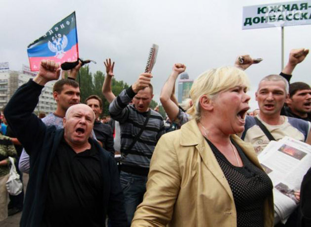 Підсумки тижня в "ДНР": Візит Суркова та мітинги на підтримку Мукачева - фото 5