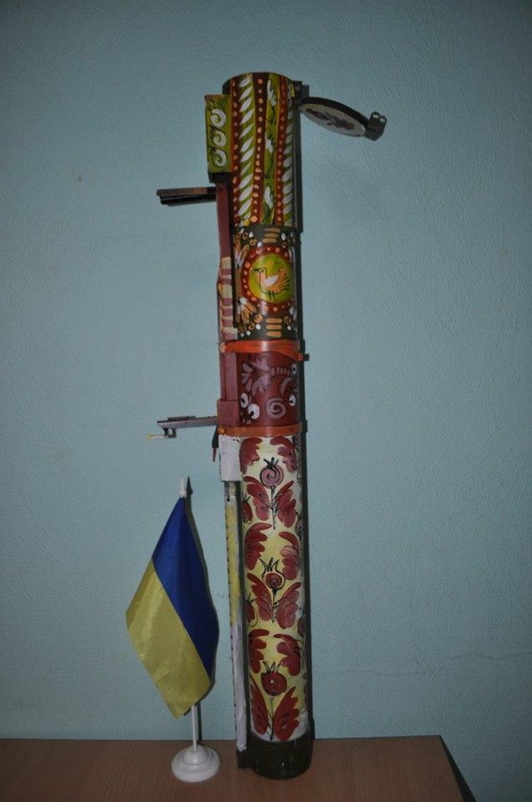 У Дніпропетровську продають арт-об'єкт, створений з гранатомету - фото 2