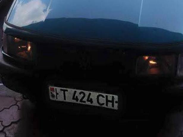 Активісти Одеси розправилися з "колорадською" автівкою з "ПМР" - фото 2