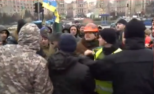 На Майдані сталася сутичка - фото 1
