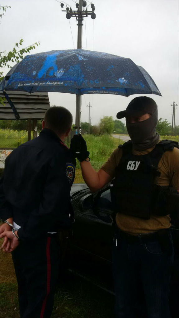 На Київщині майор міліції "погорів" на хабарі у 25 тисяч (ФОТО) - фото 2