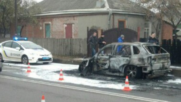 У Харкові повністю згорів "BMW" - фото 1