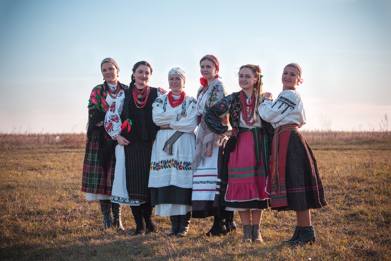 Нова українська мода: сторічна вишиванка з чужого плеча - фото 4