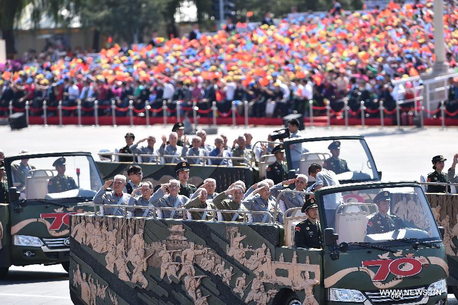 Китай пограв м’язами величезним військовим парадом (ФОТО) - фото 7