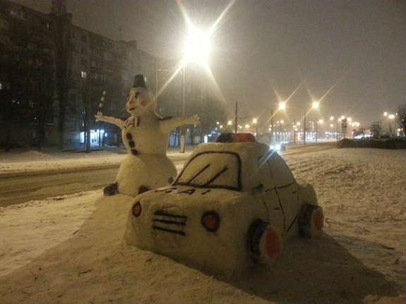 Харків після заметілі здивувала велика кількість снігових скільптур - фото 8