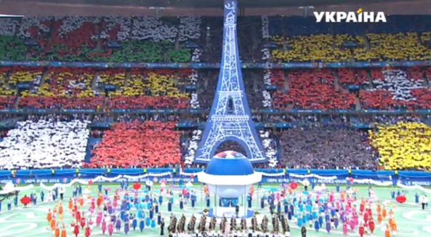 Євро-2016 стартує: церемонія відкриття  на "Стад де Франс" (ХРОНІКА, ФОТО, ВІДЕО) - фото 1