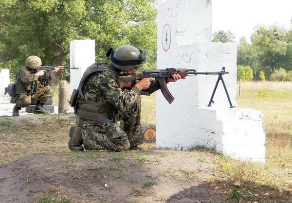 На Дніпропетровщині бійці з передової проходять бойове злагодження з новобранцями - фото 2