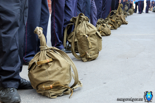 Маріупольськіх міліціонерів підняли по тривозі і змусили зібрати валізи (ФОТО)  - фото 12