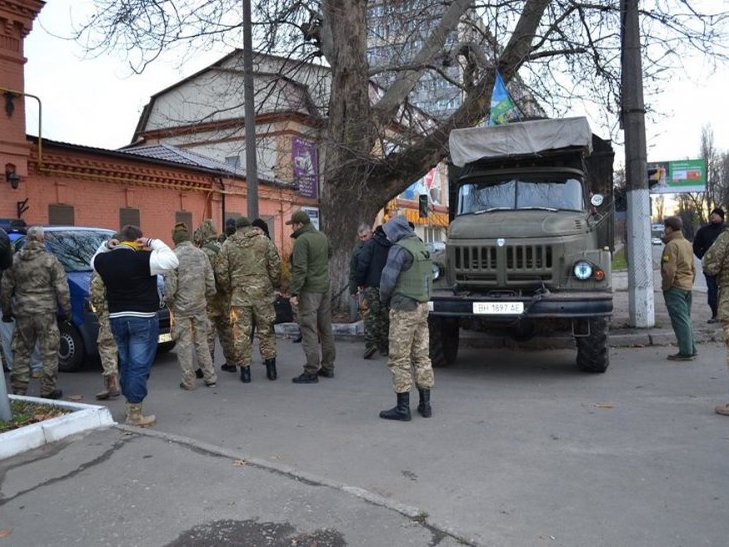 В Одесі активісти блокували виїзд з СІЗО - фото 1