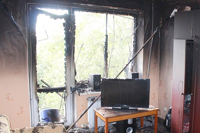 У окупованому Луганську згоріло кілька квартир - фото 1