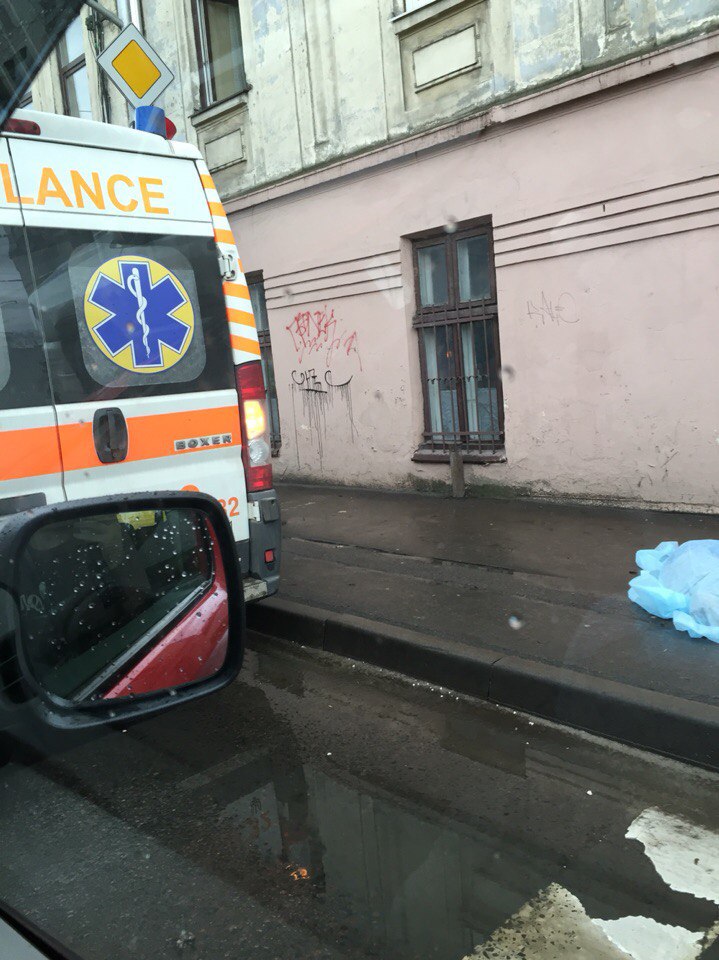У Львові жінка вистрибнула з вікна і загинула - фото 2