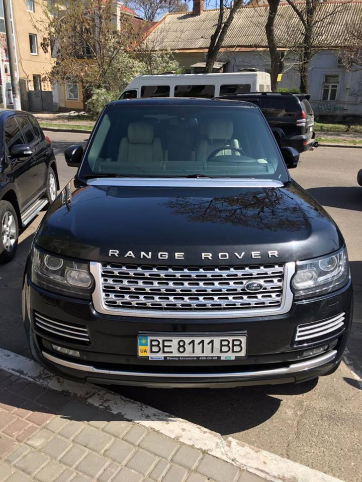 У Миколаєві викрали елітний позашляховик з охоронюваної стоянки