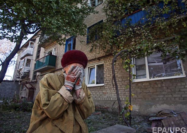 Зворушливі фото. Старі та війна на Донбасі (ФОТО) - фото 2
