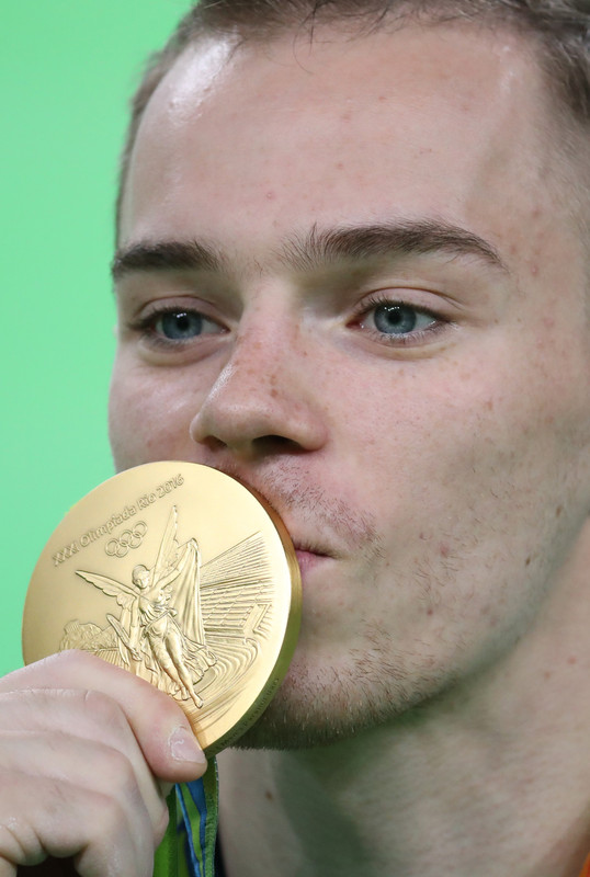 Як український гімнаст Верняєв здобував золото на брусах (ФОТОРЕПОРТАЖ) - фото 5