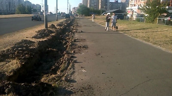 Як у Києві будують велодоріжку з Троєщини у центр міста (ФОТОРЕПОРТАЖ) - фото 8