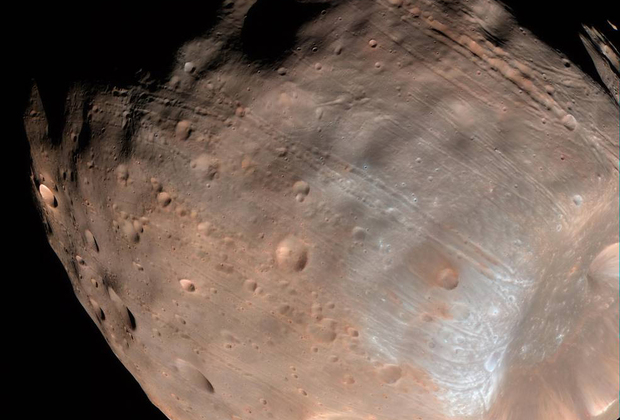 Марсв вбиває один зі своїх супутників, - NASA - фото 1