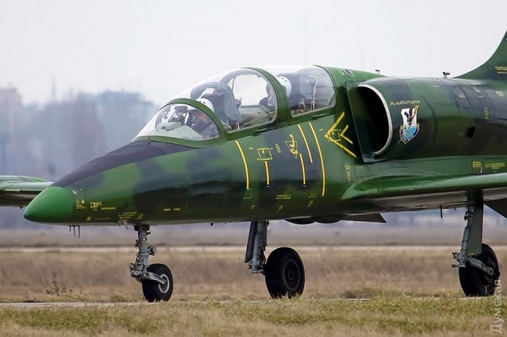 Над Одесою літаки Су-27 перехопили військовий літак-"порушник" - фото 1
