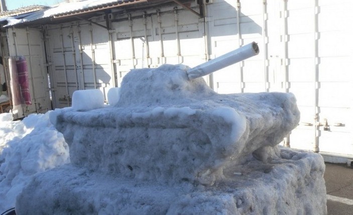 В Одесі спорудили величезний сніжний пеніс - фото 3