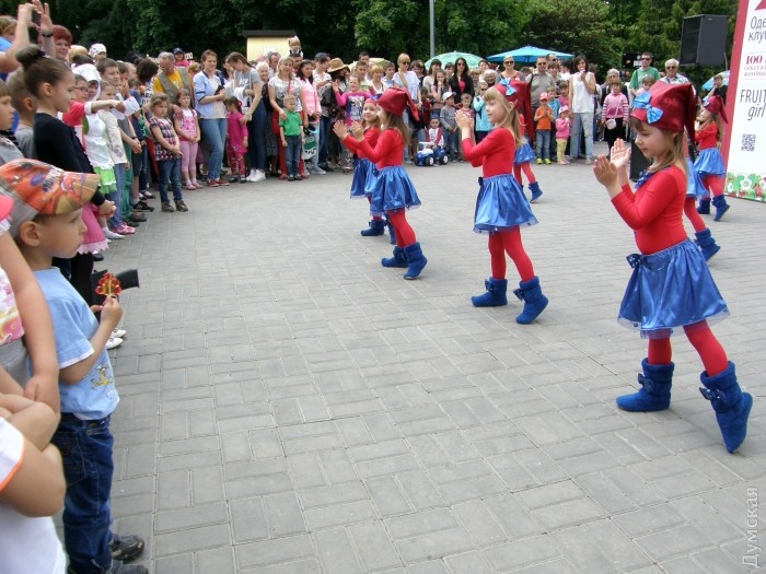"Свято полуниці" в Одесі привернуло увагу величезної кількості одеситів - фото 2