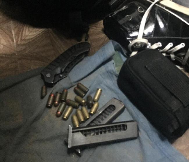 У Дніпропетровську піймали грабіжника-донечанина з арсеналом зброї (ВІДЕО) - фото 1