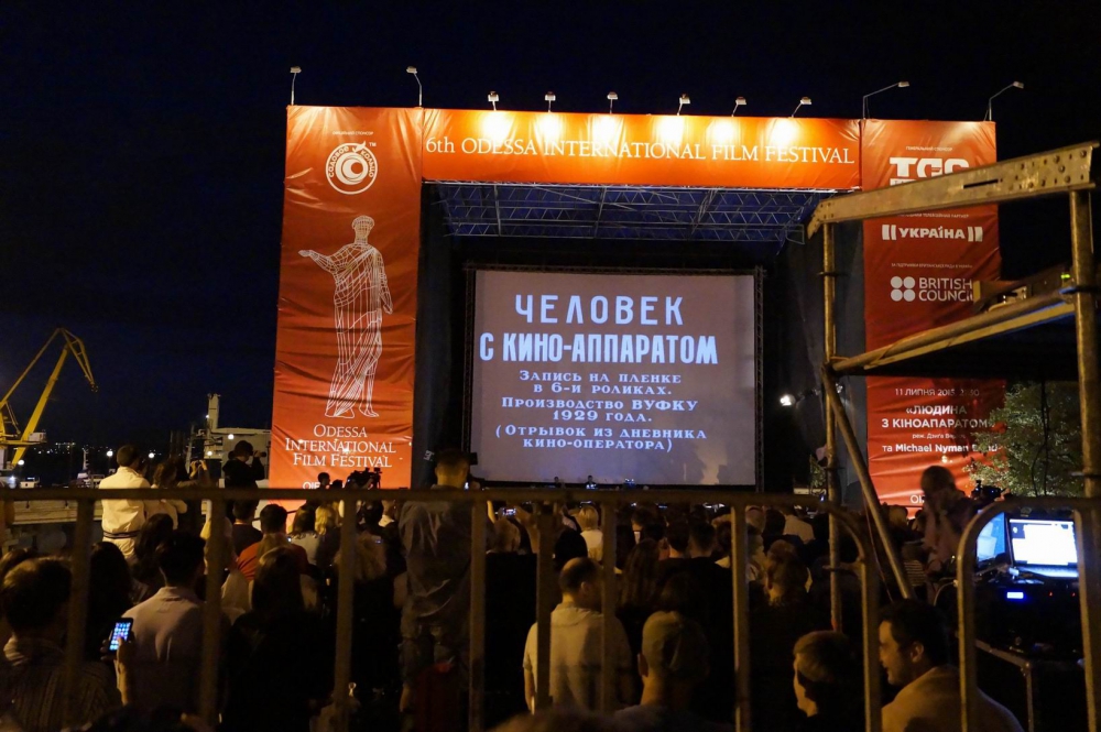 Як 15 тис. глядачів на Потьомкінських сходах українське кіно дивилися (ФОТО) - фото 2