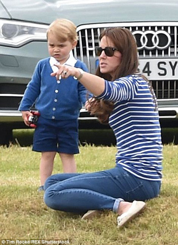 Як Кейт Міддлтон грала у гольф із принцем Джорджем (ФОТО) - фото 2