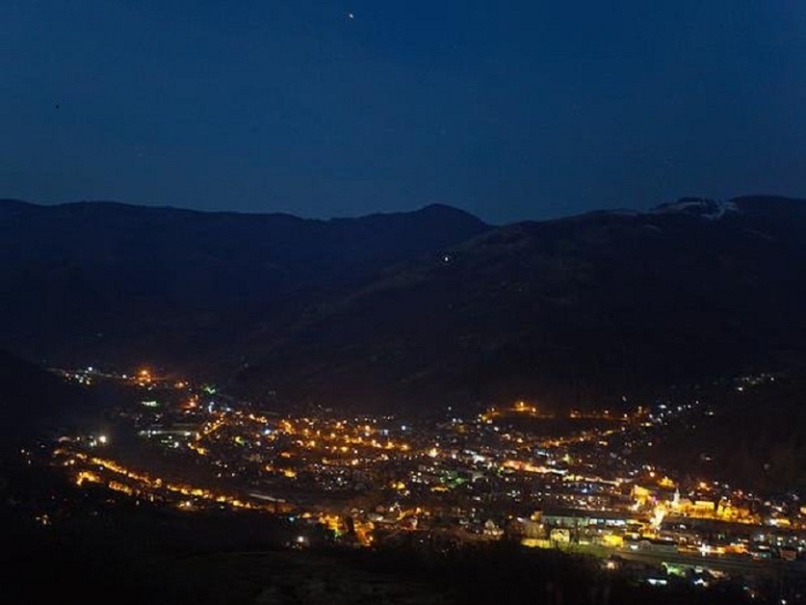 Як казково виглядають нічні міста Закарпаття - фото 3