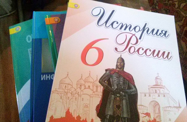 Підсумки тижня в "ЛНР": повернення "регіоналів", зомбування дітей і зникнення гривні - фото 5