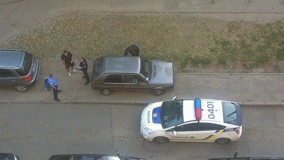 У Львові продовжується розбиття автомобільних вікон - фото 1