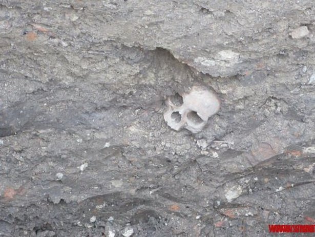 У Вінниці знайшли давні тунелі, кераміку та рештки людей - фото 2