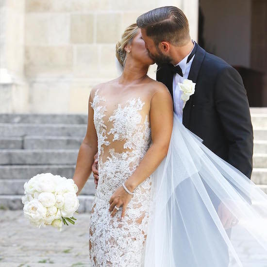 Зіркова тенісистка Цибулкова вийшла заміж в прозорій сукні - фото 1