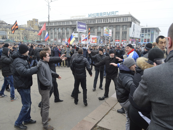 Дніпропетровський суд не знайшов доказів проти "совецкого офіцера", який кликав "Русську весну" - фото 3