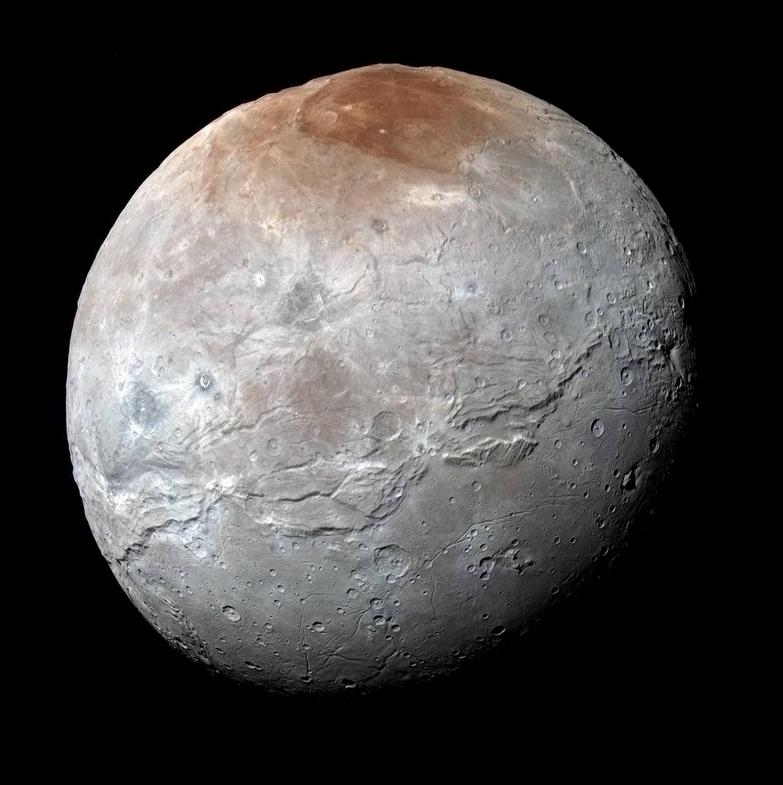 NASA показало найбільший супутник Плутона - фото 1