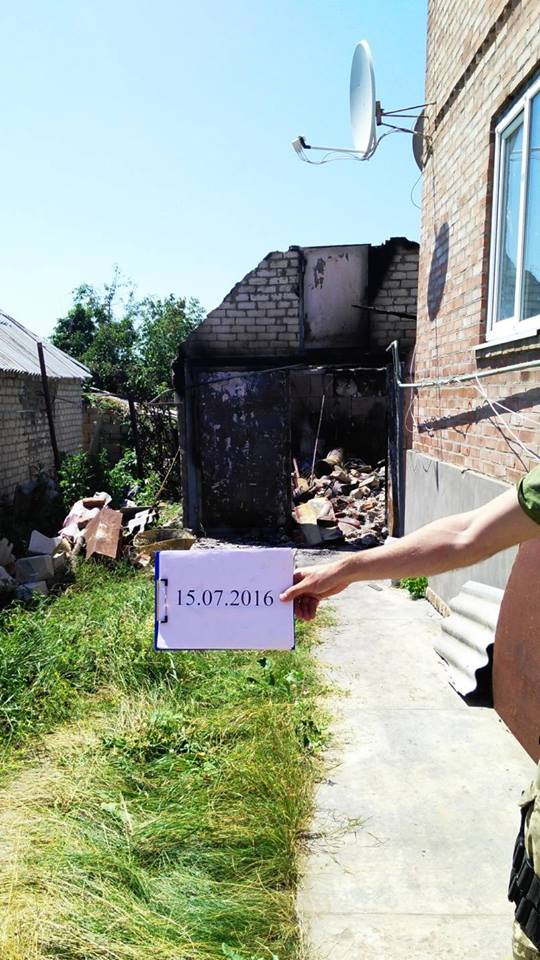 Як обстріли бойовиків понівечили українські села - фото 3