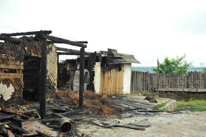 У Запоріжжі блискавка спалила історичний комплекс "Запорізька Січ" - фото 2