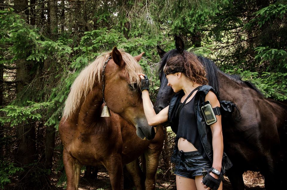 Як Руслана пестила коней у Карпатах - фото 2