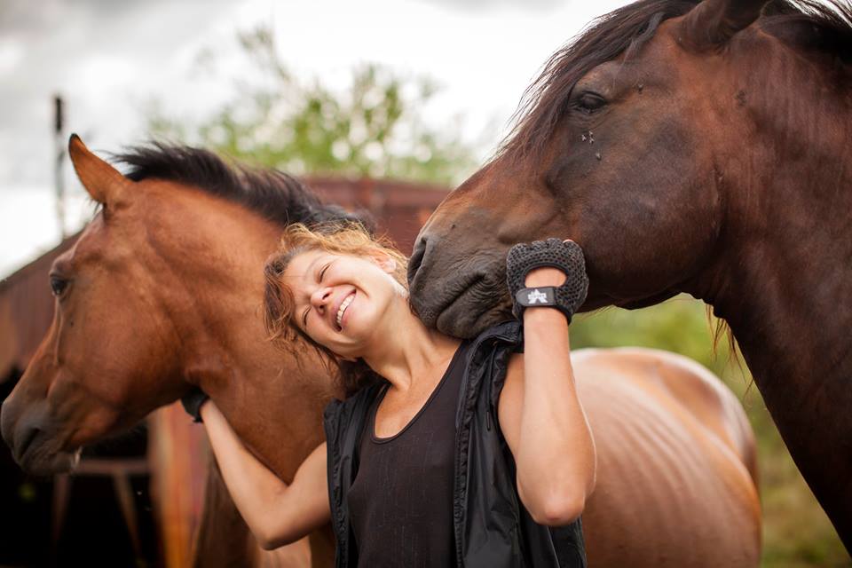 Як Руслана пестила коней у Карпатах - фото 3