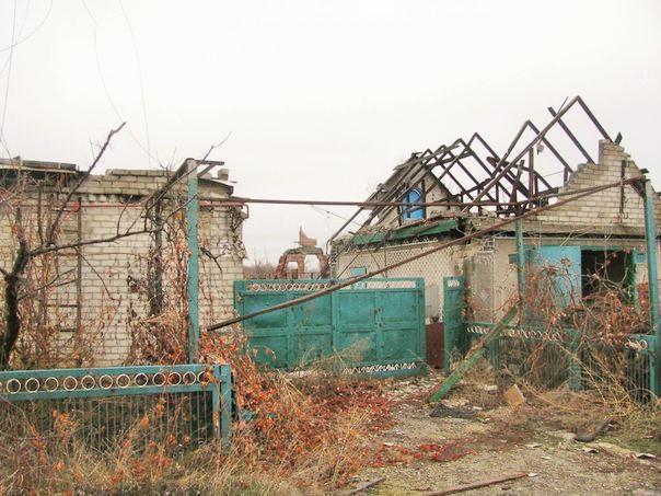 Як виглядає після "звільнення" російськими найманцями село на Луганщині (ФОТО)  - фото 5