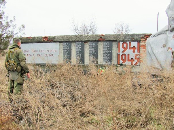 Як виглядає після "звільнення" російськими найманцями село на Луганщині (ФОТО)  - фото 3