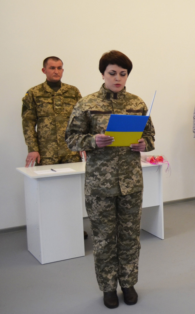 Дві бухгалтерки з Конотопу вступили до лав Збройних сил України - фото 1