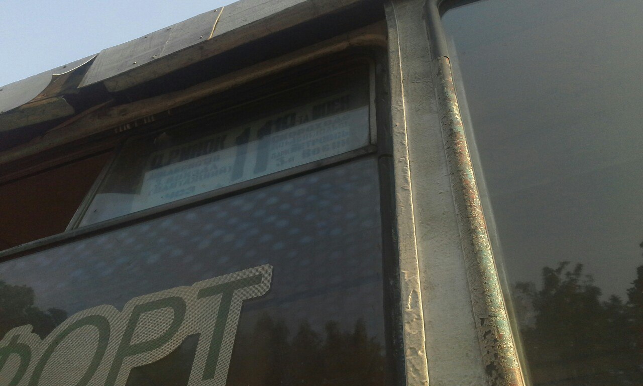 У Миколаєві жінка-водій знесла двері трамваю